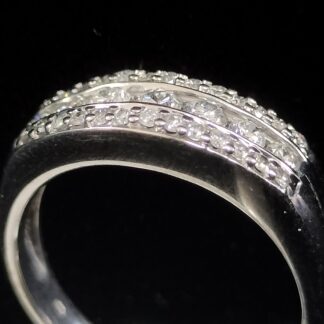 14k W/gold Band Ring W/diamonds