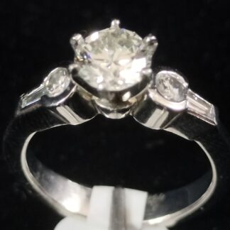 Plat Soliter Ring Center Stone .97ct H-I vs