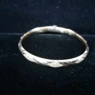 14k Triangle Design Bangle